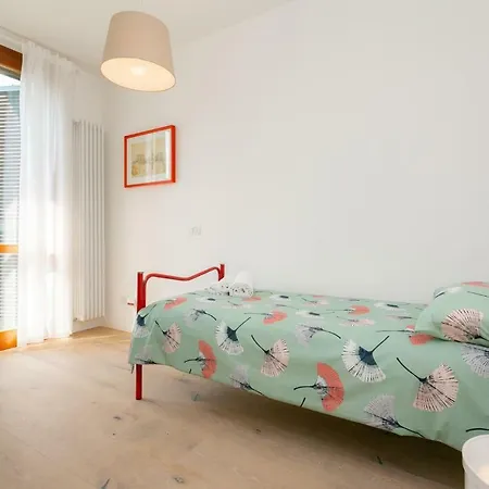 Apartament Spacious House With Garden In Isola