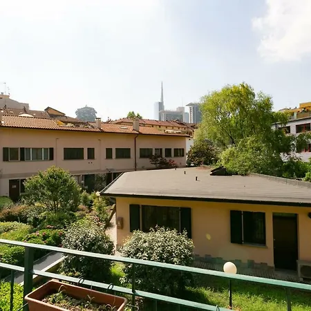 Spacious House With Garden In Isola Apartament