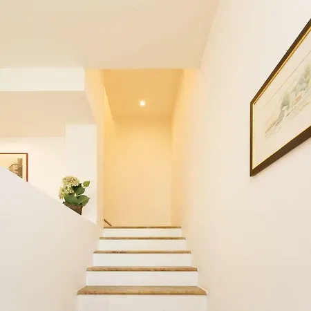 Apartament Spacious House With Garden In Isola Mediolan
