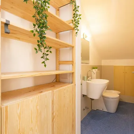 Spacious House With Garden In Isola Apartament