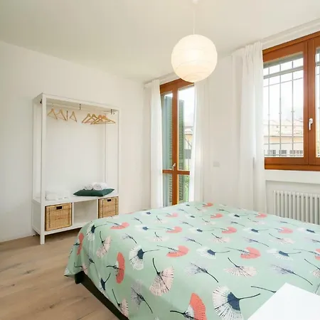 Spacious House With Garden In Isola * Mediolan