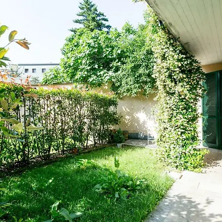 Spacious House With Garden In Isola Apartament *