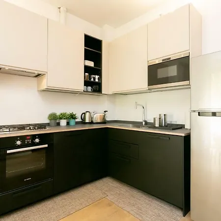 Spacious House With Garden In Isola Apartament *